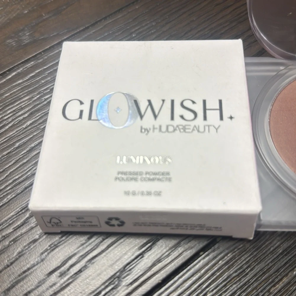 New New HUDA BEAUTY GLOWISH Luminous Pressed Powder Shade 13 EXTRA RICH